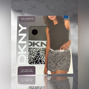 DKNY Women's Tank & Short Set Size Large Color Black with animal print.